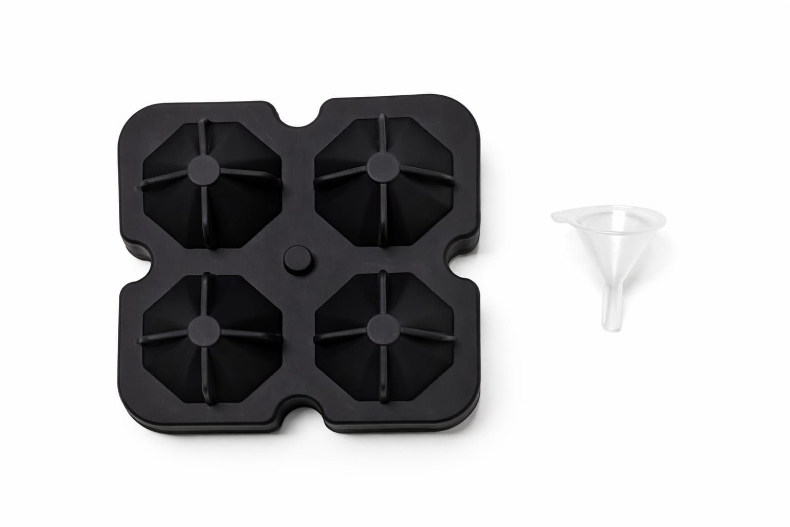 Eiswürfelform mit Trichter